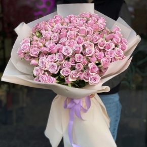 Букет из 25 лиловых кустовых роз (60 см) в Хотьково