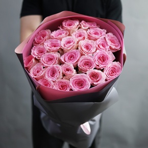 Букет "Куколка" из 25 нежных роз (70 см) в Хотьково