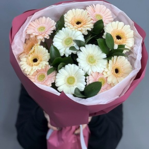 Букет из 13 белых гербер микс в Хотьково