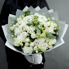 Букет "Маскарпоне" из роз, диантусов, эустом и гиперикума в Хотьково