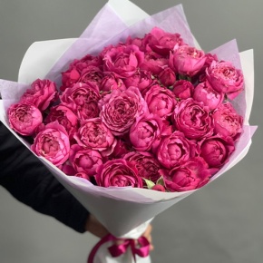 Букет из 11 кустовых пионовидных роз Джульетта в Хотьково