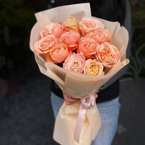 Букет из 11 пионовидных роз Эквадор сорта Кахала (60см) в Хотьково