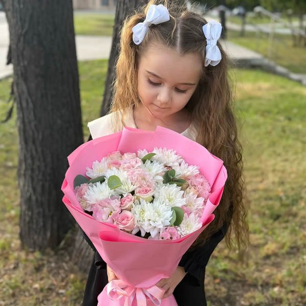 Букет из хризантем, эустом и роз в Хотьково