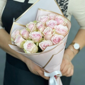 Букет из 15 пудровых роз Кения (40 см) в Хотьково