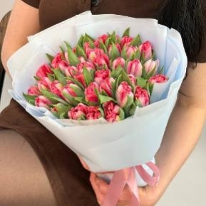 Букет из 35  пионовидных тюльпанов Фокстрот в Хотьково