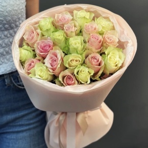 Букет из 21 нежной розы (40 см) в Хотьково