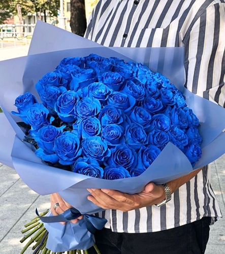 Букет из 51 синей розы Эквадор (60 см) в Хотьково