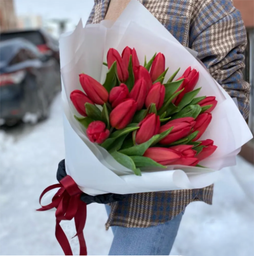 Букет красных тюльпанов в Хотьково