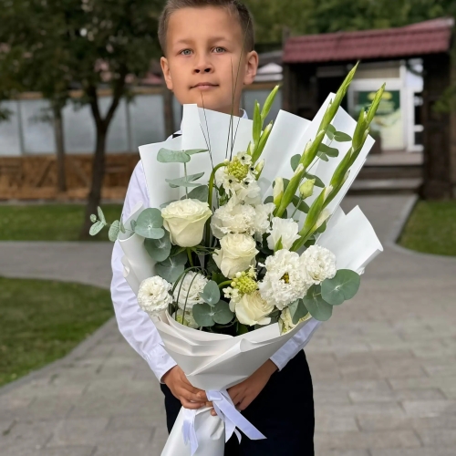 Букет на 1 сентября с гладиолусами, розами, эустомой и орнитогалумом в Хотьково