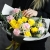 Букет "Моя нежность" из лимонных роз, ромашек и диантусов в Хотьково